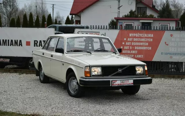 VOLVO Seria 200 