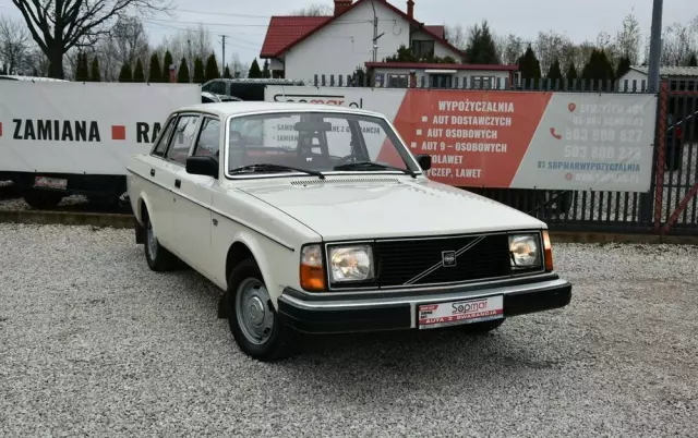 VOLVO Seria 200 
