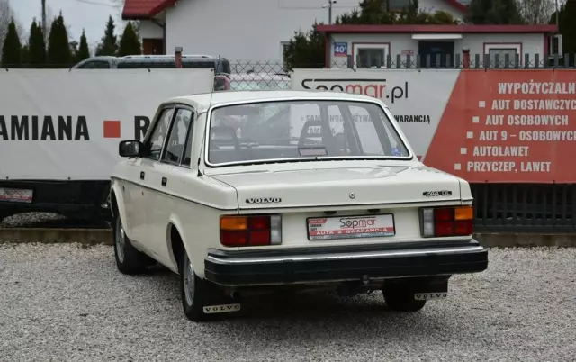 VOLVO Seria 200 