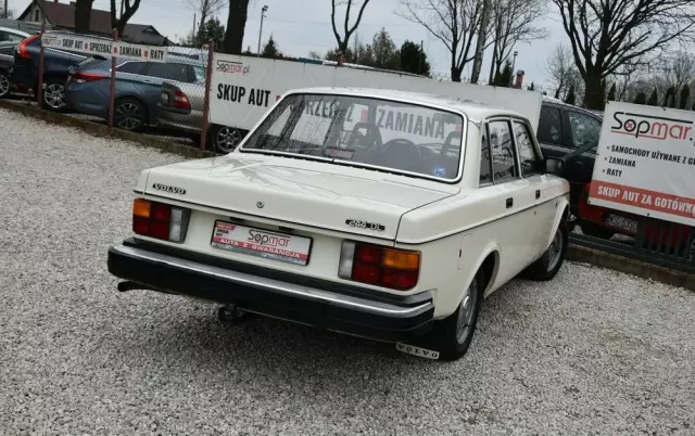VOLVO Seria 200 
