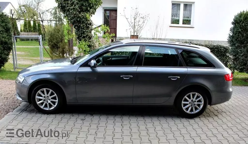 AUDI A4 