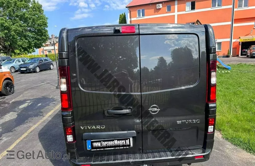 OPEL Vivaro 