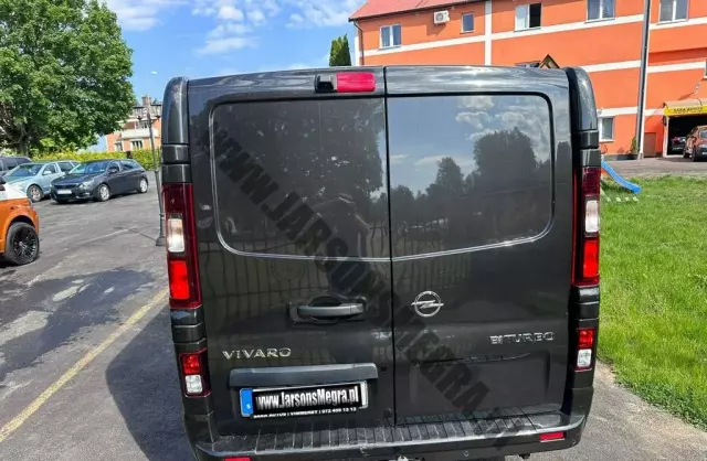 OPEL Vivaro 