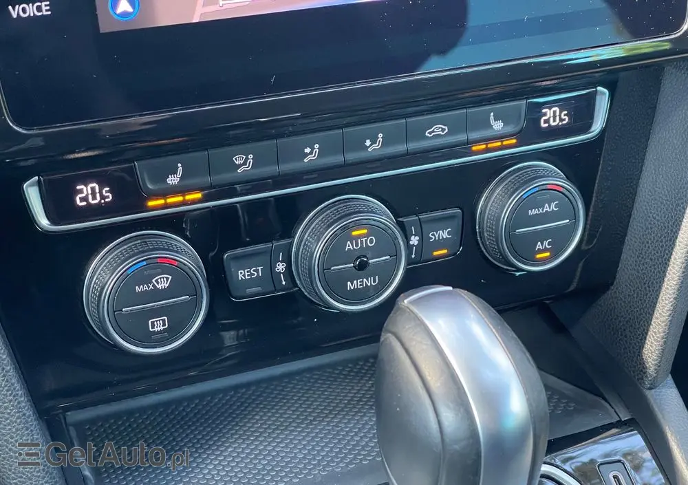 VOLKSWAGEN Passat 2.0 TSI Business DSG