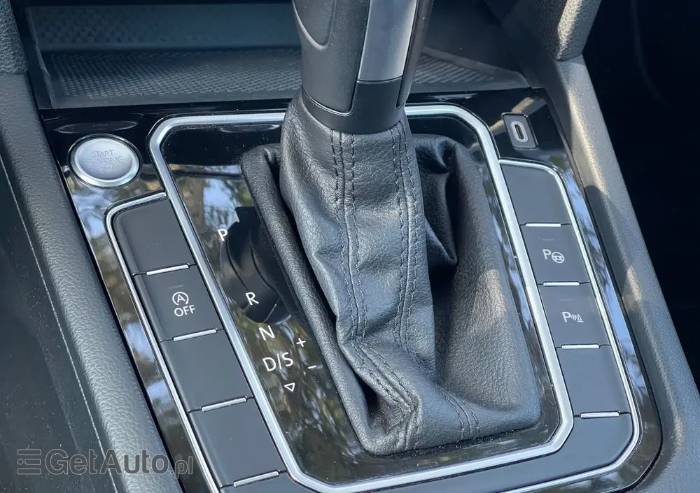 VOLKSWAGEN Passat 2.0 TSI Business DSG