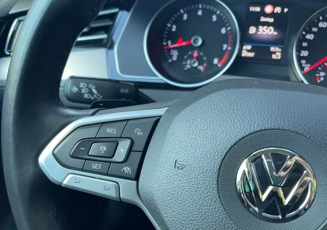 VOLKSWAGEN Passat 2.0 TSI Business DSG