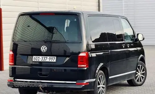 VOLKSWAGEN Multivan 