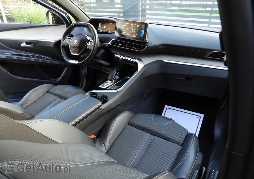 PEUGEOT 3008 225 e-EAT8 GT Pack