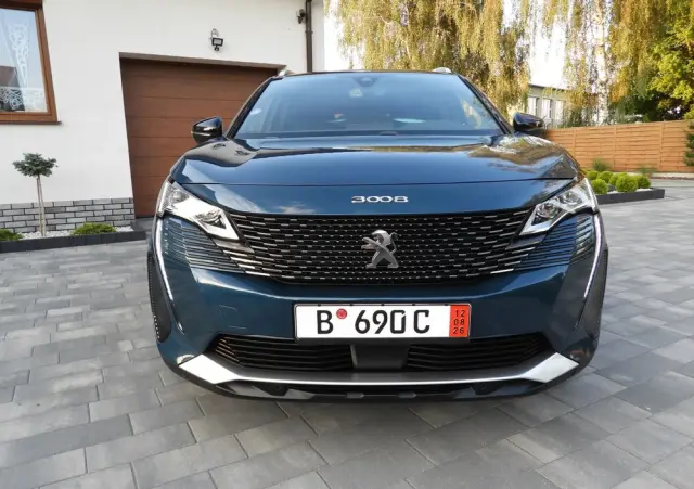 PEUGEOT 3008 225 e-EAT8 GT Pack