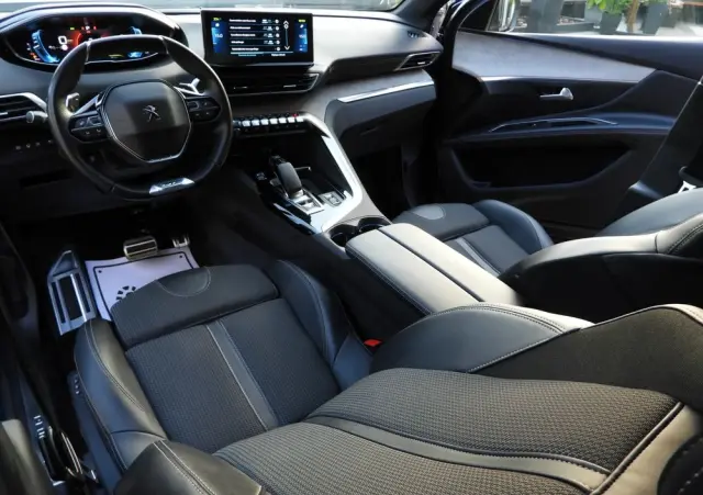 PEUGEOT 3008 225 e-EAT8 GT Pack