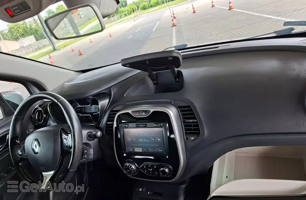 RENAULT Captur 