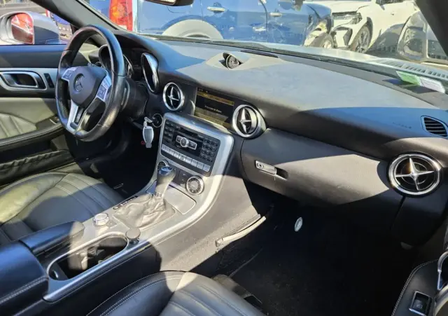 MERCEDES-BENZ SLK 250 BlueEFFICIENCY 7G-TRONIC Edition 1