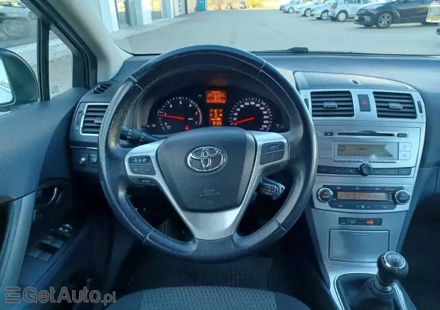 TOYOTA Avensis 