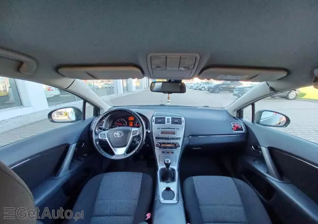 TOYOTA Avensis 