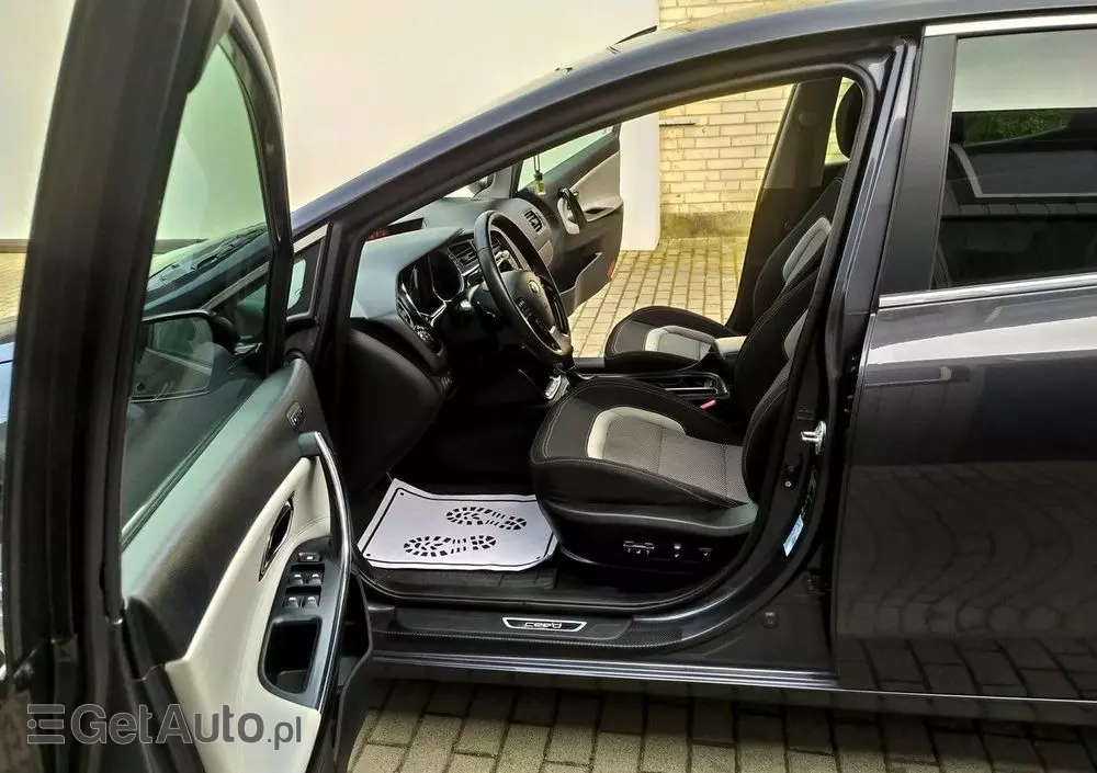 KIA Ceed 1.6 CRDi 128 Platinum Edition