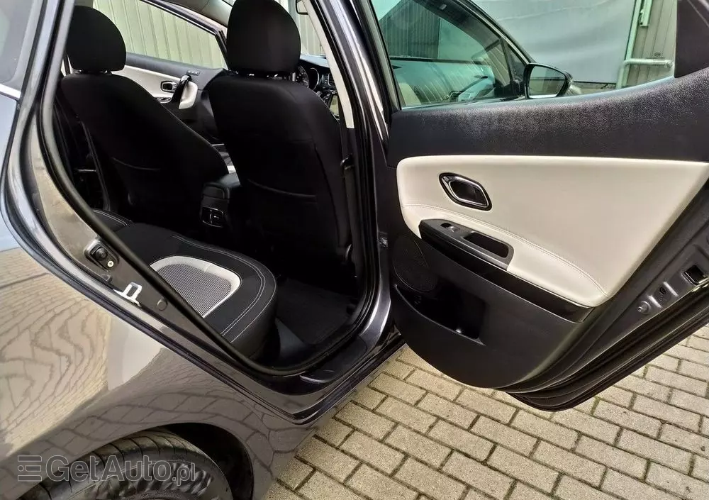 KIA Ceed 1.6 CRDi 128 Platinum Edition