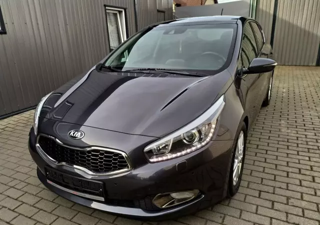 KIA Ceed 1.6 CRDi 128 Platinum Edition