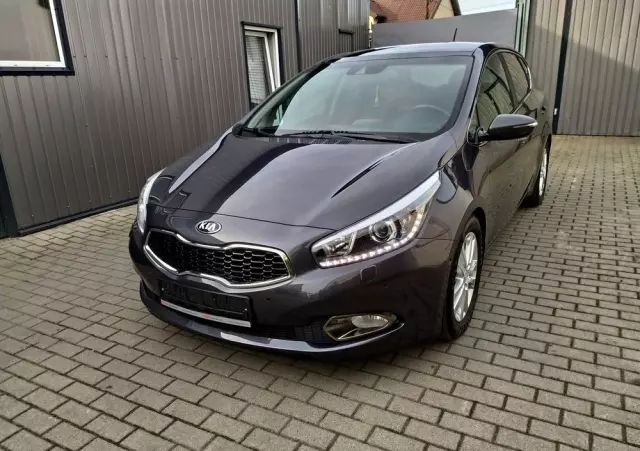 KIA Ceed 1.6 CRDi 128 Platinum Edition