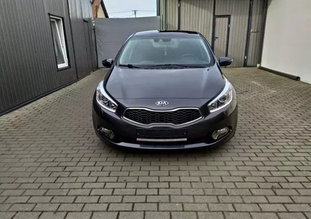 KIA Ceed 1.6 CRDi 128 Platinum Edition