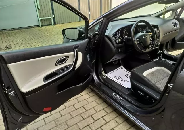 KIA Ceed 1.6 CRDi 128 Platinum Edition