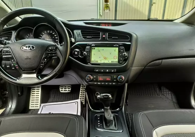 KIA Ceed 1.6 CRDi 128 Platinum Edition