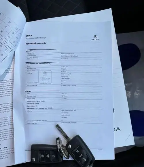 SKODA Superb 