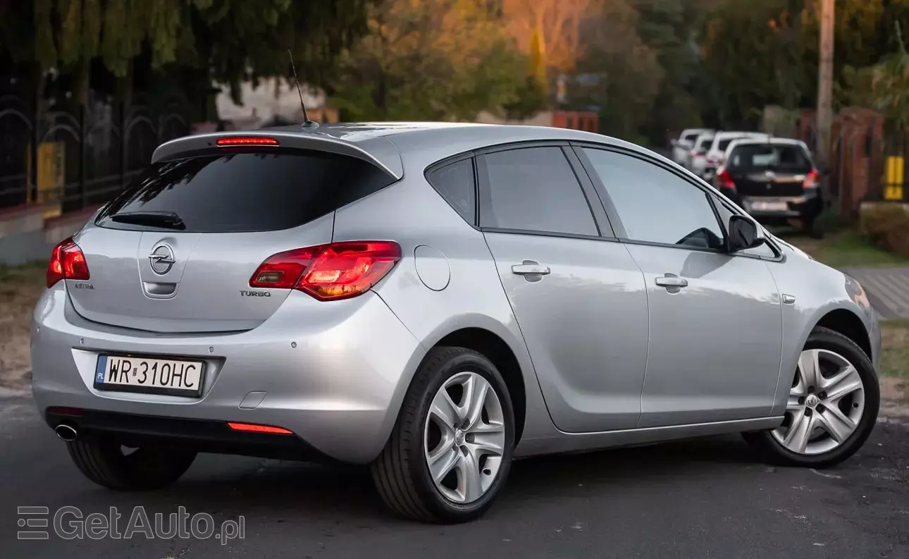 OPEL Astra 1.4 Turbo Active