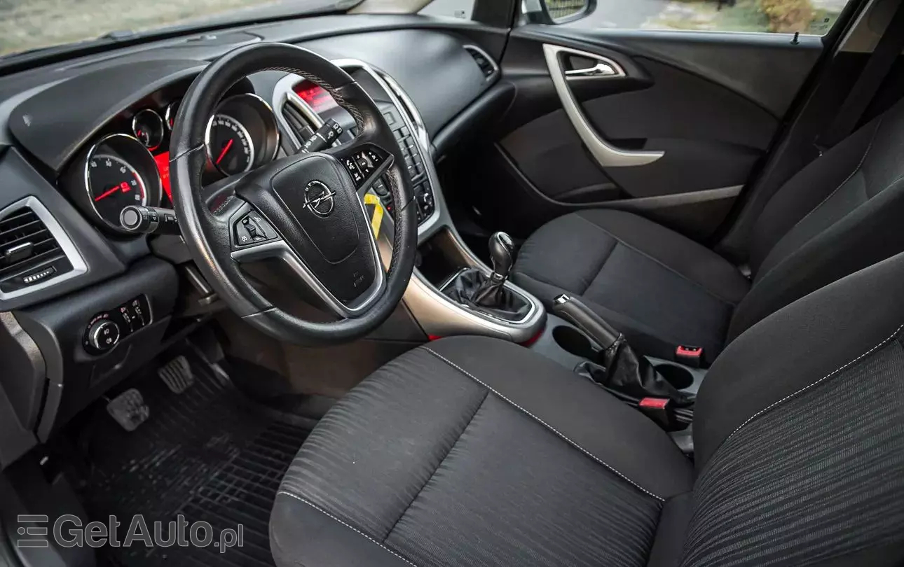 OPEL Astra 1.4 Turbo Active