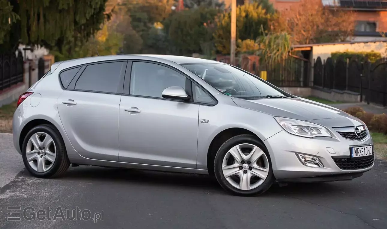 OPEL Astra 1.4 Turbo Active
