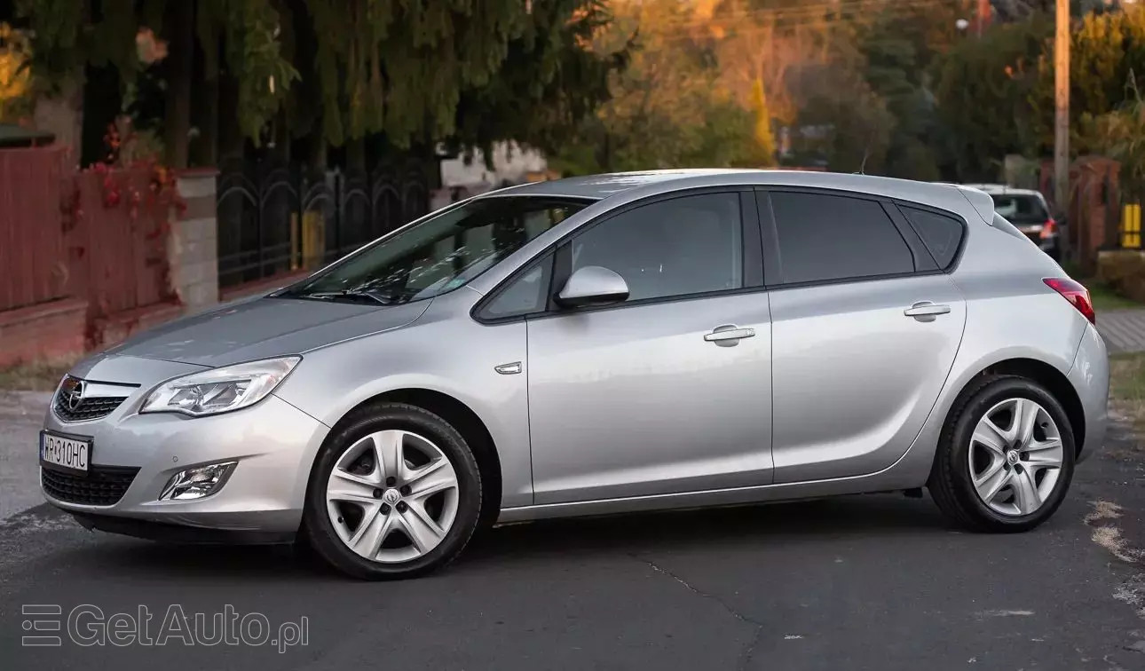 OPEL Astra 1.4 Turbo Active