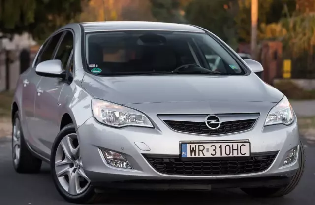 OPEL Astra 1.4 Turbo Active