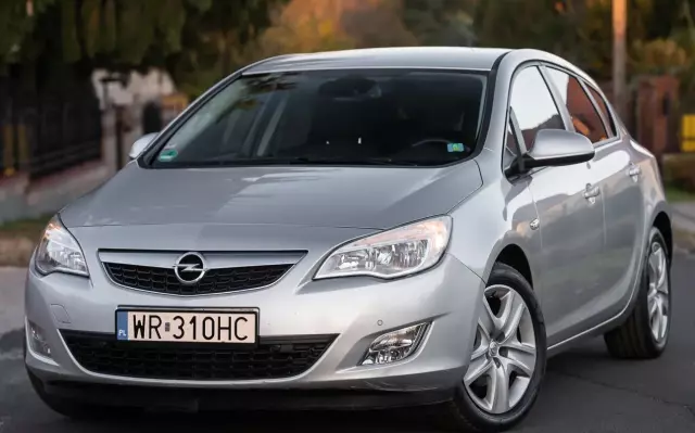 OPEL Astra 1.4 Turbo Active