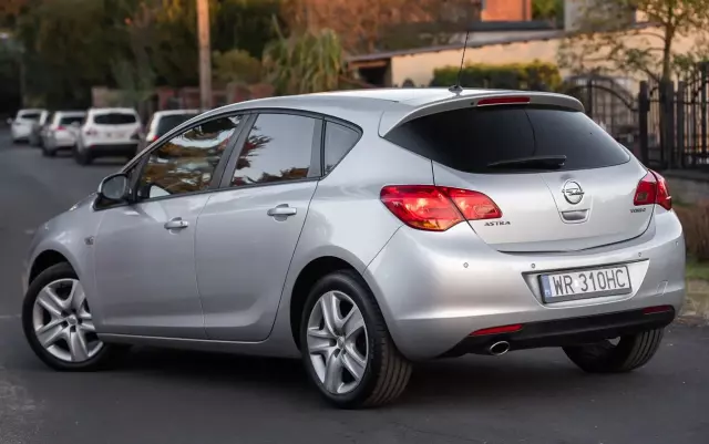 OPEL Astra 1.4 Turbo Active