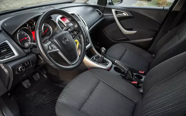 OPEL Astra 1.4 Turbo Active