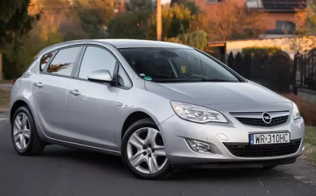 OPEL Astra 1.4 Turbo Active