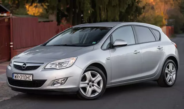 OPEL Astra 1.4 Turbo Active