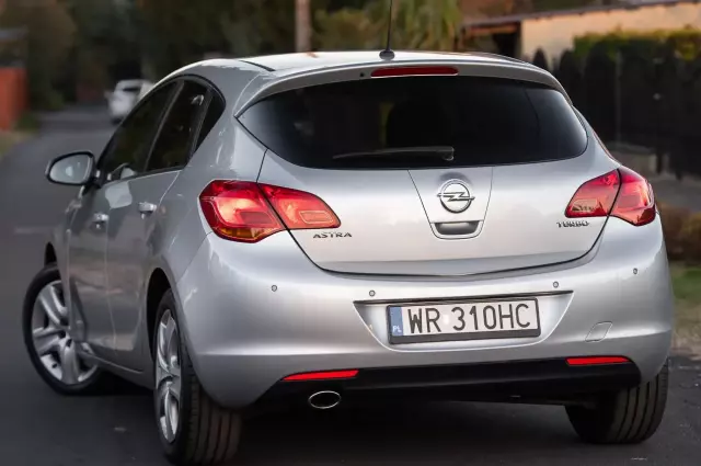OPEL Astra 1.4 Turbo Active