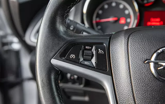 OPEL Astra 1.4 Turbo Active