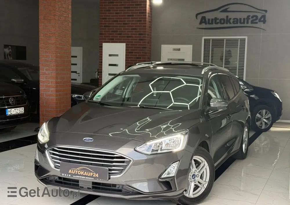 FORD Focus 1.0 EcoBoost Hybrid TITANIUM