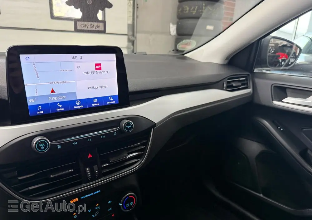 FORD Focus 1.0 EcoBoost Hybrid TITANIUM