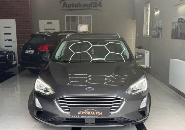 FORD Focus 1.0 EcoBoost Hybrid TITANIUM