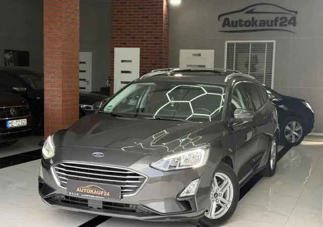 FORD Focus 1.0 EcoBoost Hybrid TITANIUM