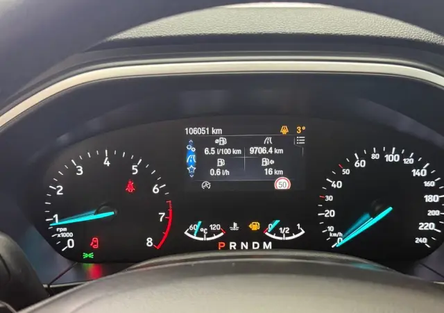 FORD Focus 1.0 EcoBoost Hybrid TITANIUM
