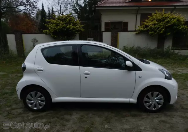 TOYOTA Aygo 