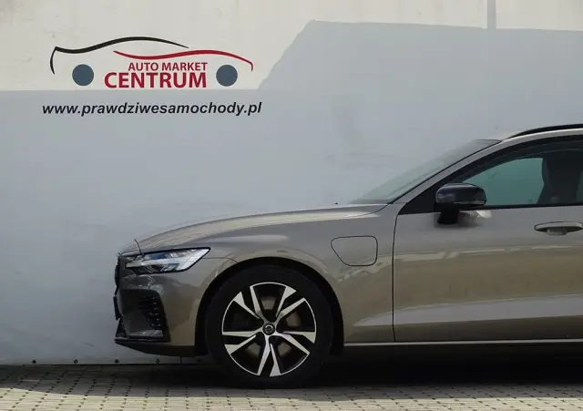 VOLVO V60 T6 AWD Twin Engine Geartronic R-Design
