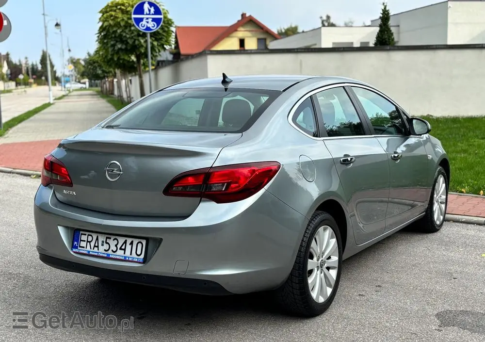 OPEL Astra 1.4 ecoFLEX Cosmo