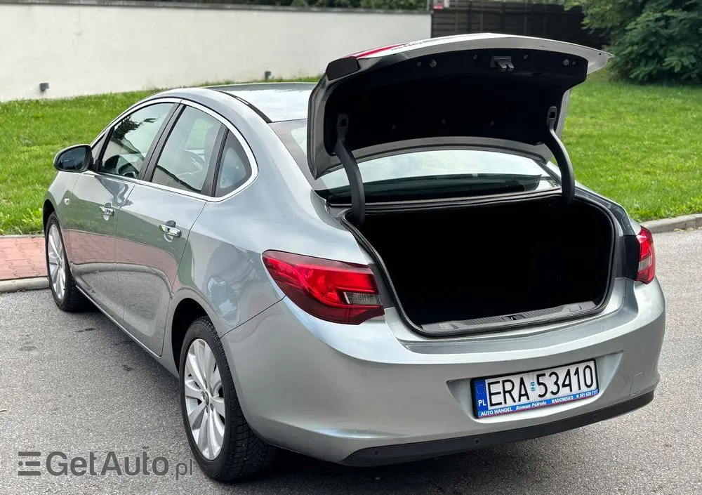 OPEL Astra 1.4 ecoFLEX Cosmo