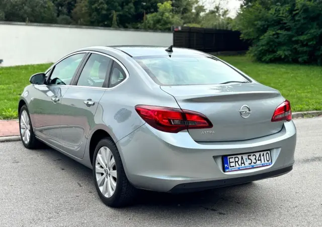 OPEL Astra 1.4 ecoFLEX Cosmo