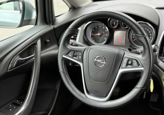 OPEL Astra 1.4 ecoFLEX Cosmo