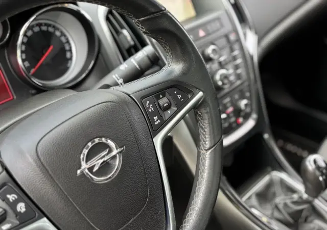 OPEL Astra 1.4 ecoFLEX Cosmo